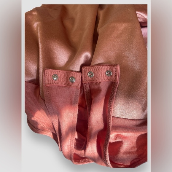 Lulus NWT Rusty Rose Pink Satin Bodysuit Your Time To Shine Women’s Size Small - Picture 6 of 7